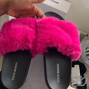 Steve Madden slides